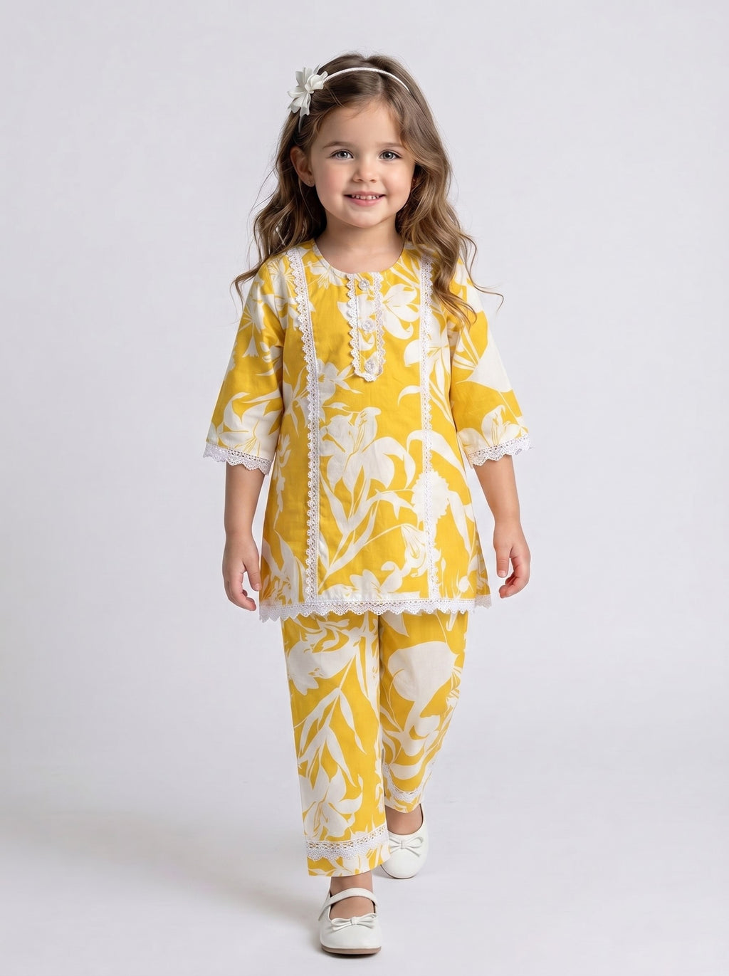 Bella Moda Girls Floral Print Lace Detailed Kurta with Pants Co-Ord Set- JUETH749X