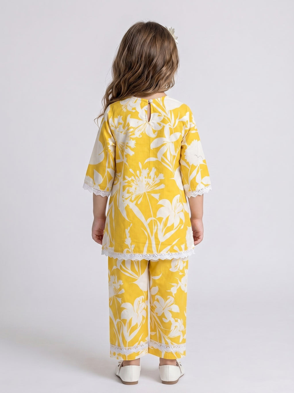 Bella Moda Girls Floral Print Lace Detailed Kurta with Pants Co-Ord Set- JUETH749X