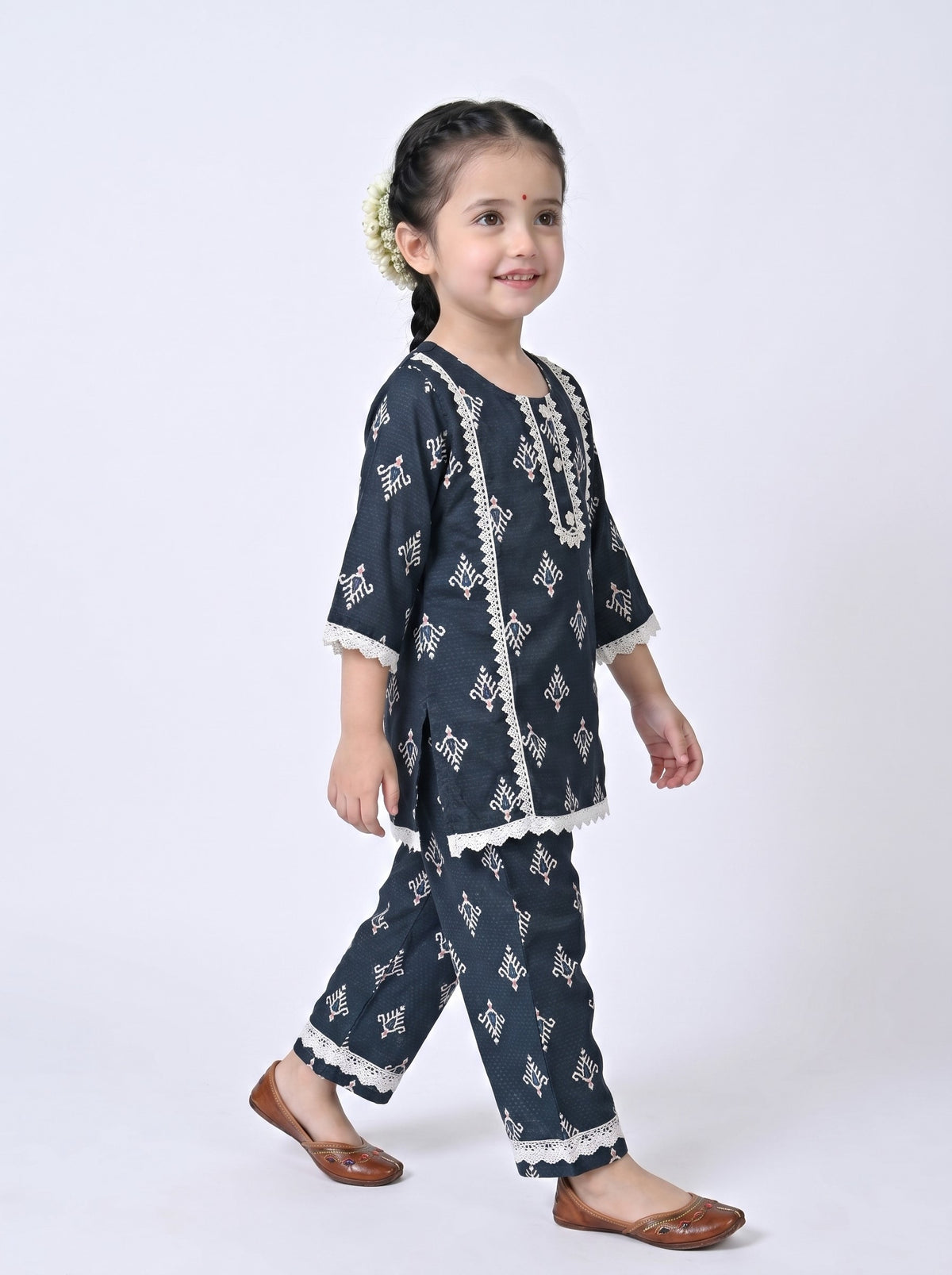 Bella Moda Girls Ethnic Print Lace Detailed Kurta with Pants Co-Ord Set- JUETH750X