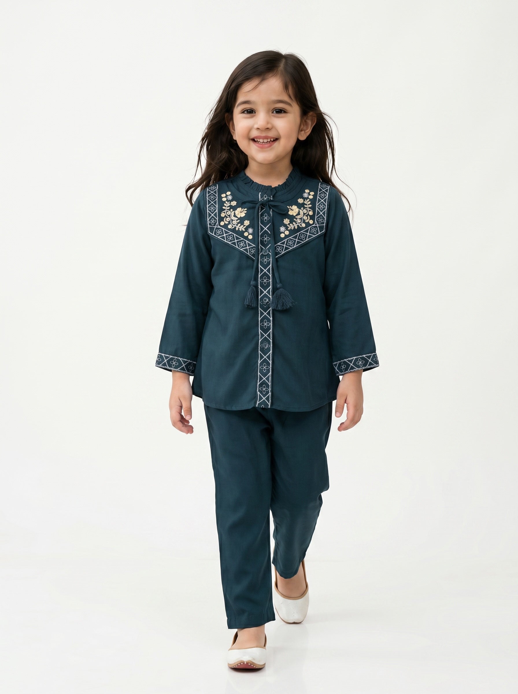 Bella Moda Girls Embroidered Kurta with Straight Pants Ethnic Set- JUETH784X