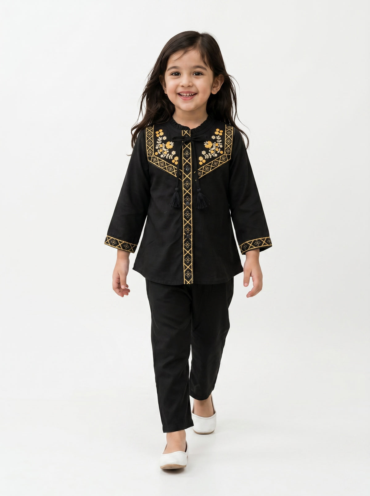 Bella Moda Girls Embroidered Kurta with Straight Pants Ethnic Set- JUETH785X