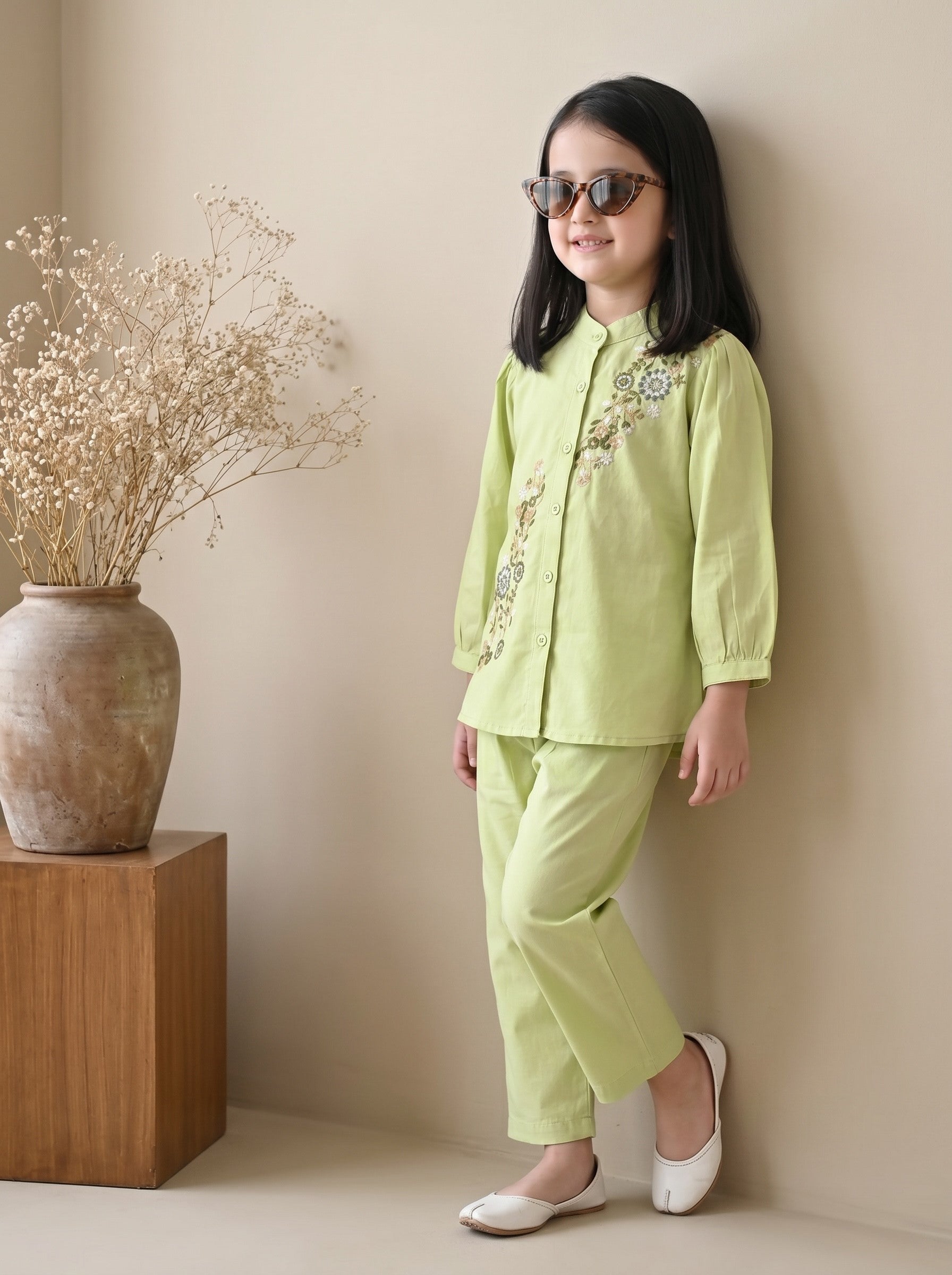 Bella Moda Girls Floral Embroidered Top with Straight Pants Co-Ord Set- JUETH790X