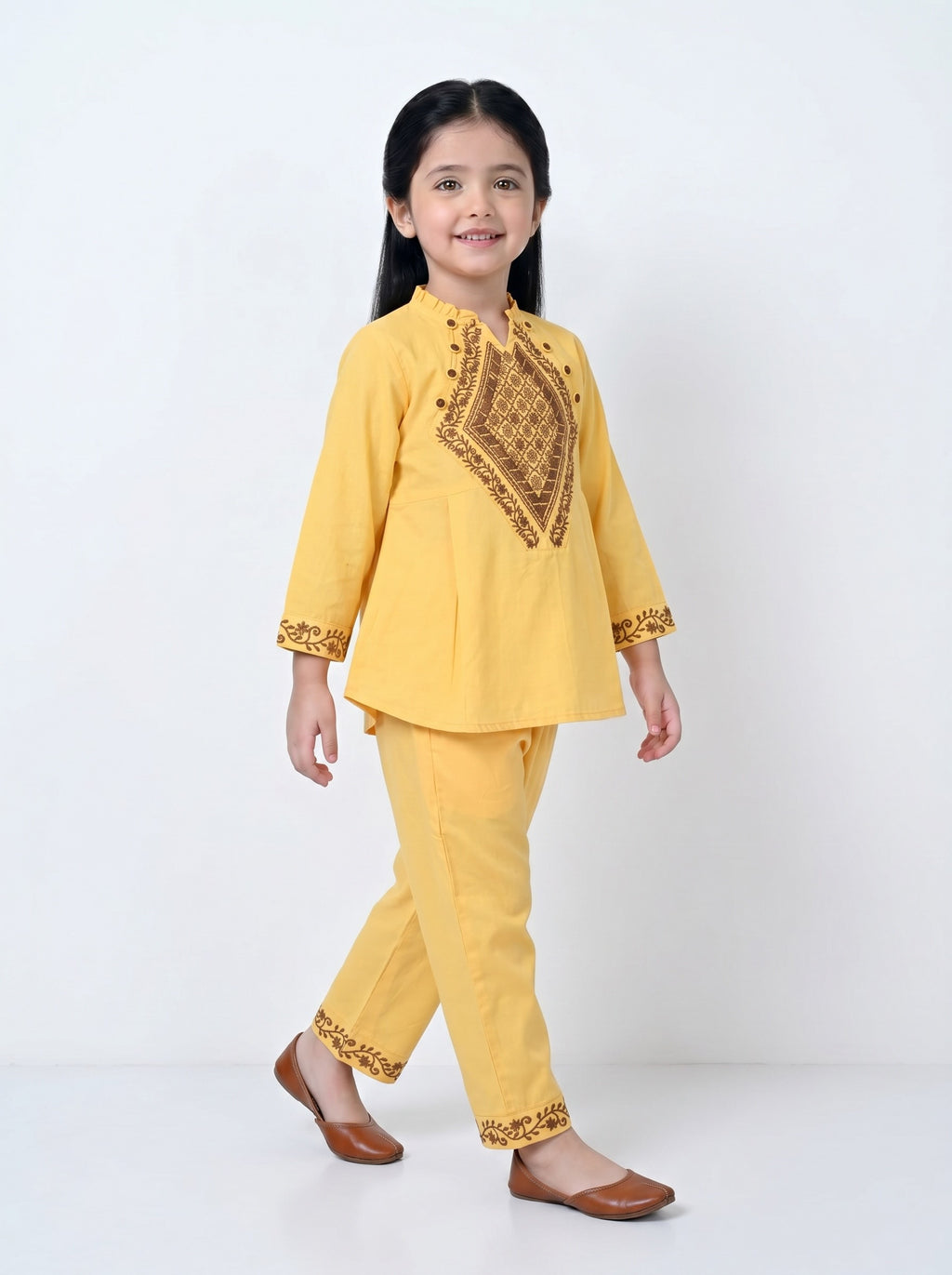 Bella Moda Girls Embroidered Kurta with Straight Pants Ethnic Co-Ord Set- JUETH800X
